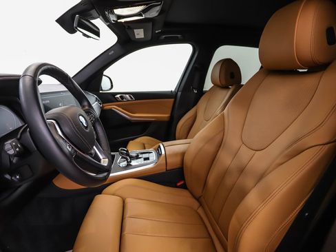Certified 2022 BMW X5 xDrive40i w/ Premium Package image 11