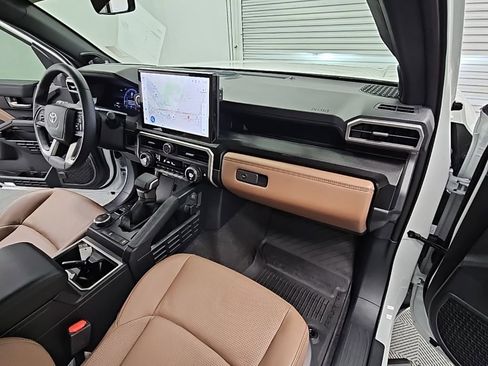 Used 2025 Toyota 4Runner Limited image 44