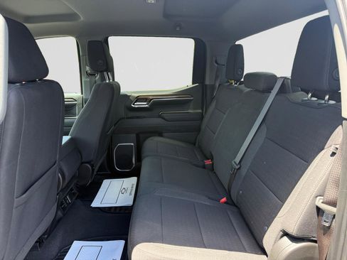 Used 2023 Chevrolet Silverado 1500 LT AWD/4WD image 13