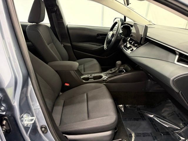 Used 2025 Toyota Corolla LE FWD image 19