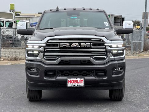 New 2025 RAM 3500 Laramie image 8