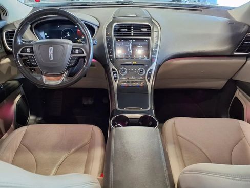 Used 2019 Lincoln Nautilus Reserve AWD/4WD image 16