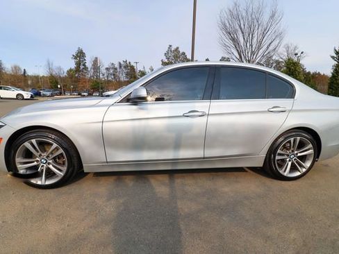 Used 2018 BMW 330i xDrive Sedan w/ Convenience Package image 12