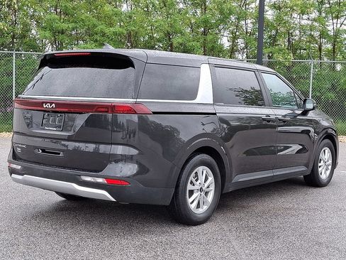 Used 2024 Kia Carnival LX FWD image 9