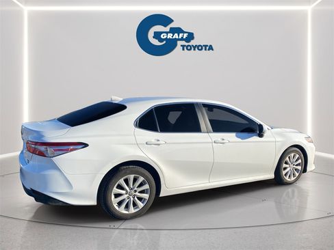 Used 2020 Toyota Camry LE image 17