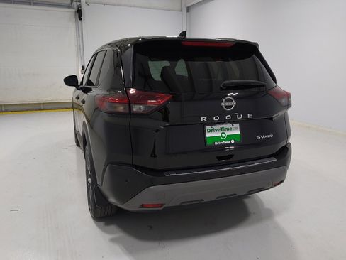 Used 2022 Nissan Rogue SV image 6