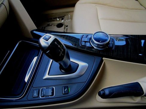Used 2014 BMW 328d xDrive Sedan image 24