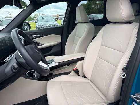 Used 2025 BMW X1 xDrive28i w/ Convenience Package AWD/4WD image 10