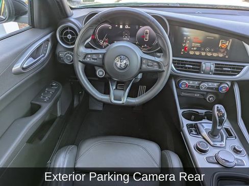 Used 2025 Alfa Romeo Giulia AWD w/ Veloce Package AWD image 17
