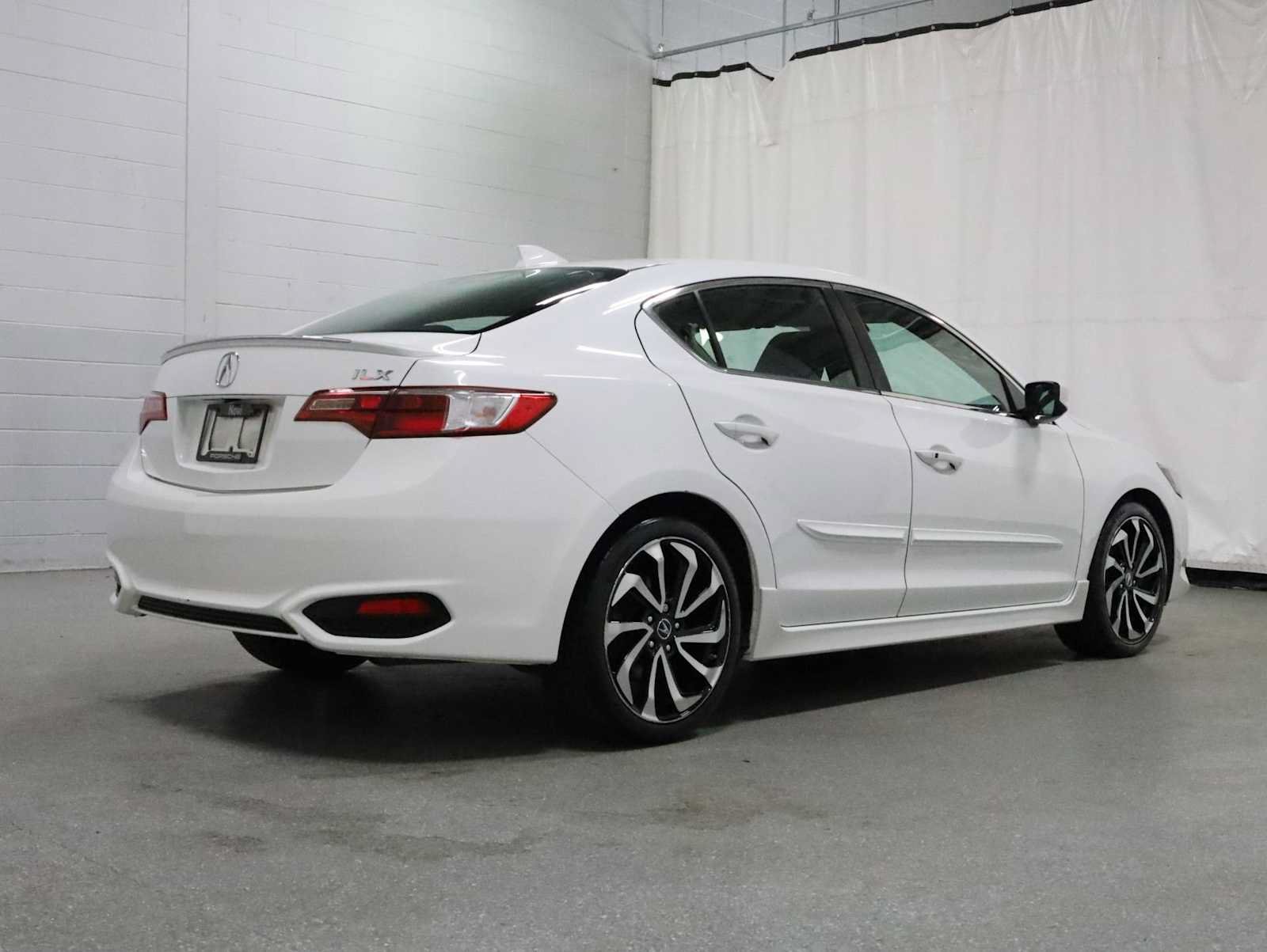 Used 2016 Acura ILX FWD image 9