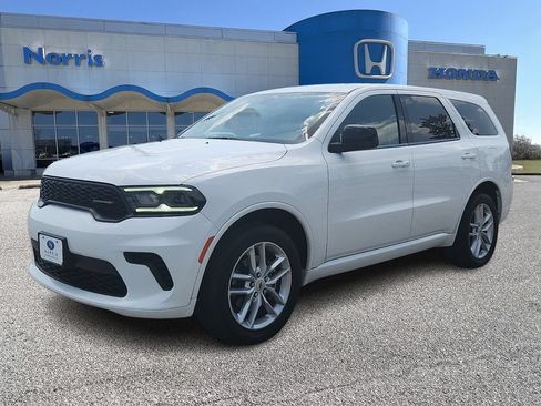 Used 2023 Dodge Durango GT AWD/4WD image 2