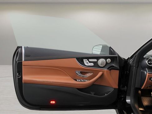 Used 2022 Mercedes-Benz E 450 Cabriolet image 27