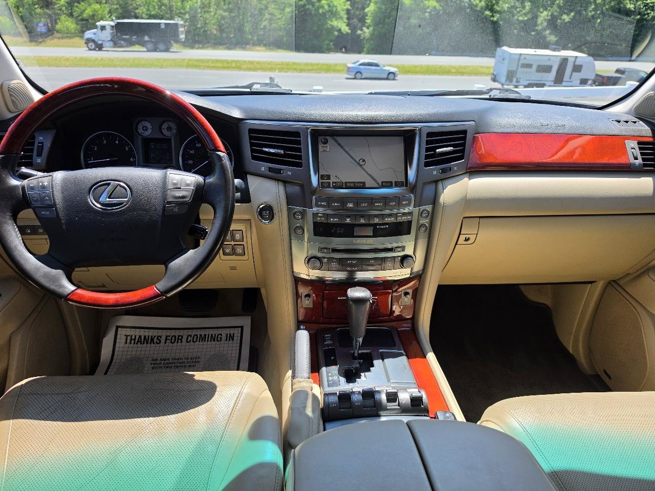 Used 2009 Lexus LX 570 4WD w/ Preferred Accessory Pkg image 10
