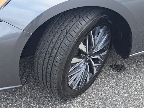 Used 2025 Nissan Altima 2.5 SV FWD image 32