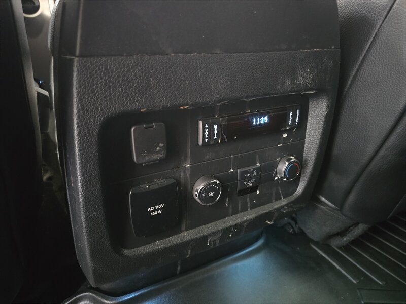 Used 2017 Ford Expedition XLT w/ Equipment Group 202A RWD image 16