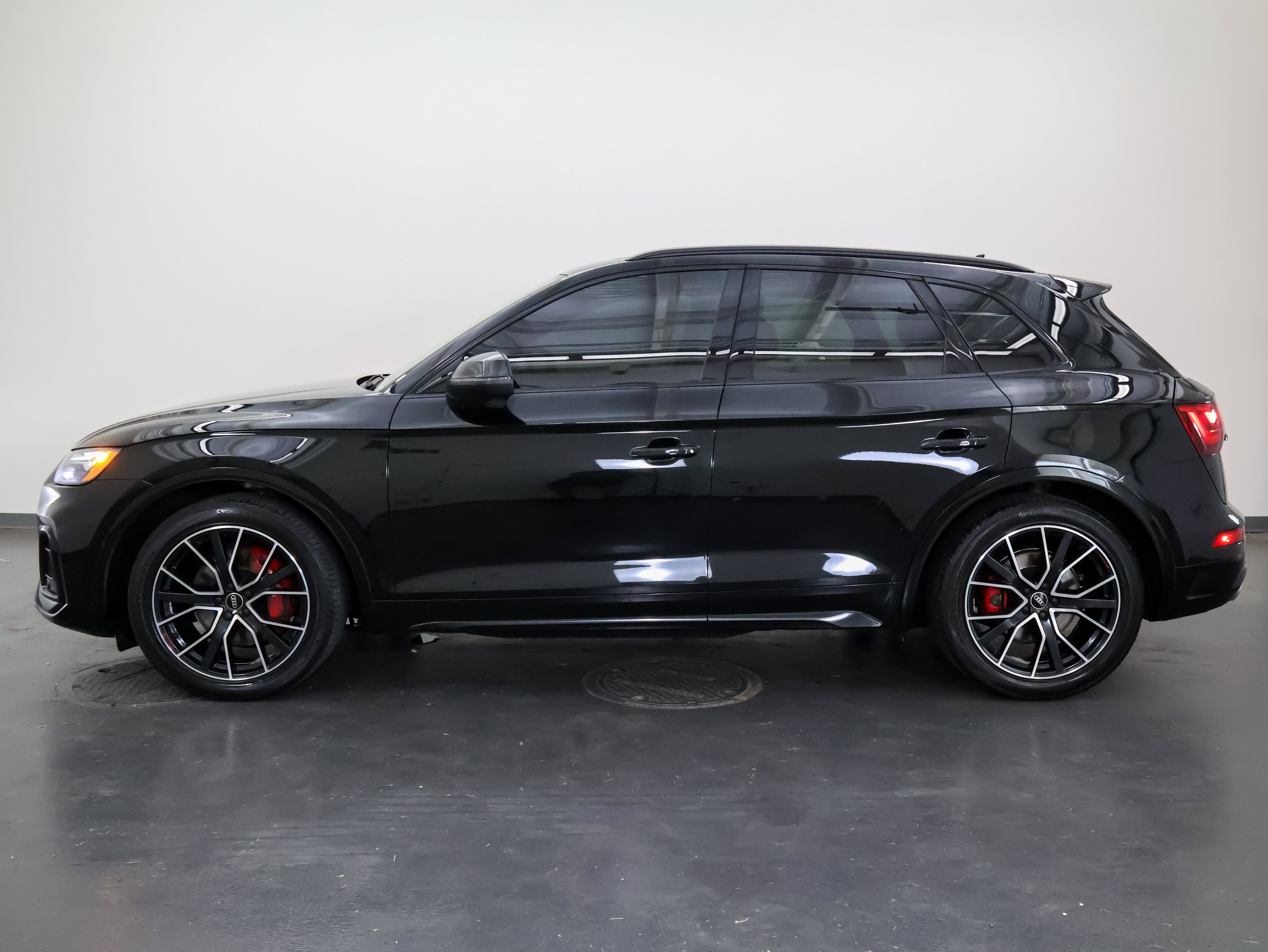 Used 2023 Audi SQ5 Premium Plus w/ Premium Plus Package AWD/4WD image 6