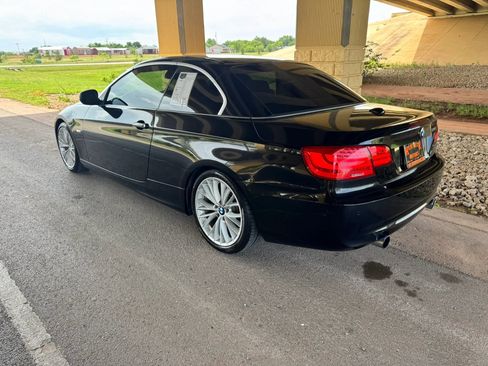 Used 2011 BMW 335i Convertible RWD image 31