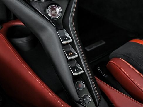 Used 2018 McLaren 720S RWD image 31