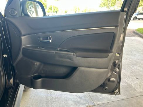 Used 2021 Mitsubishi Outlander Sport ES FWD image 22