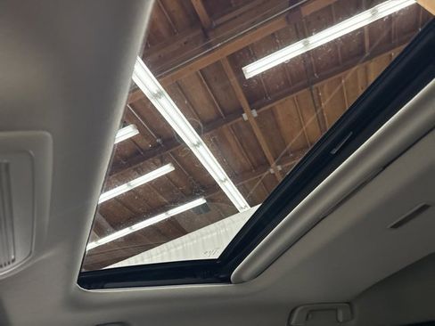 Used 2021 MAZDA CX-30 2.5 Turbo w/ Premium Package image 17