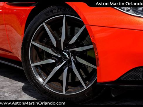 Used 2020 Aston Martin DB11 Volante RWD image 4