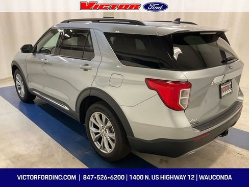 Used 2023 Ford Explorer XLT w/ Equipment Group 202A image 3