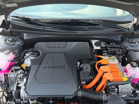 Certified 2025 Hyundai Elantra SEL FWD image 15