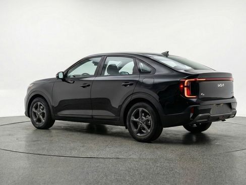 Used 2025 Kia K4 LXS image 6