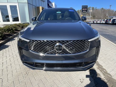 New 2026 Volvo XC90 B6 Plus image 2