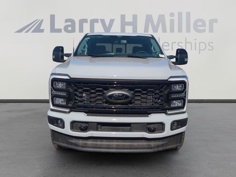New 2026 Ford F250 Lariat w/ Black Appearance Package image 8