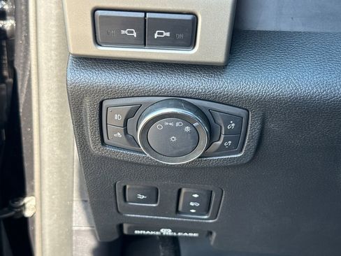 Used 2020 Ford F250 Lariat w/ Lariat Ultimate Package image 12