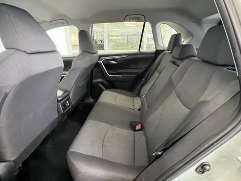 Used 2022 Toyota RAV4 XLE image 12