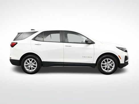 Used 2024 Chevrolet Equinox LS w/ LS Convenience Package FWD image 6