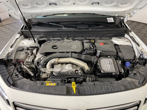 New 2025 Mercedes-Benz GLB 250 4MATIC image 29