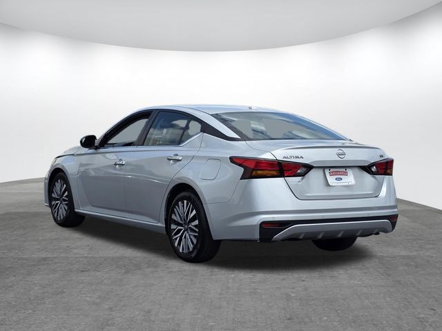 Used 2024 Nissan Altima 2.5 SV FWD image 6