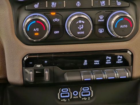 Used 2021 RAM 1500 Laramie AWD/4WD image 13