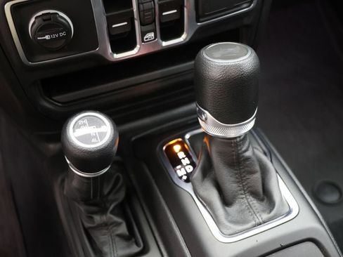 Used 2023 Jeep Wrangler Unlimited Sport AWD/4WD image 22