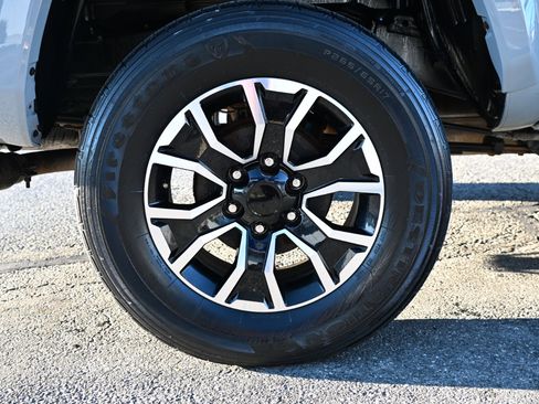 Used 2021 Toyota Tacoma TRD Sport w/ Technology Package image 49