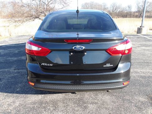 Used 2014 Ford Focus SE image 4
