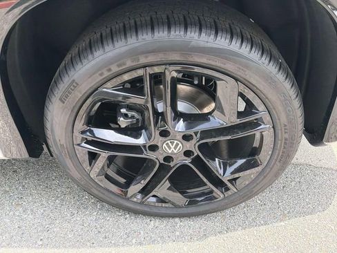 New 2026 Volkswagen Tiguan SE R-Line FWD image 30