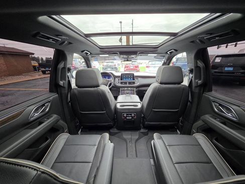 Used 2024 Chevrolet Tahoe Premier w/ Premium Package 2 AWD/4WD image 30