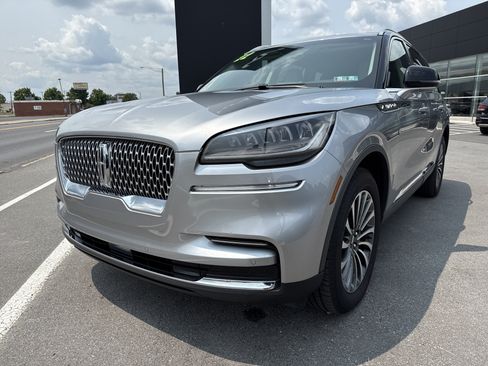 Used 2022 Lincoln Aviator AWD w/ Premium Package image 8