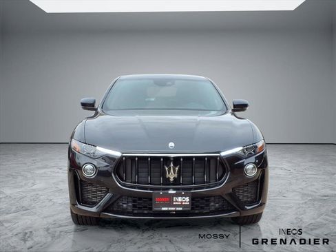 Used 2023 Maserati Levante Modena image 2