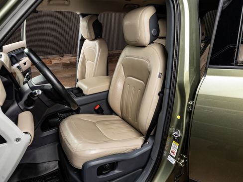 Used 2020 Land Rover Defender 110 HSE image 25