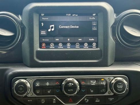 Used 2021 Jeep Wrangler Unlimited Sport AWD/4WD image 23
