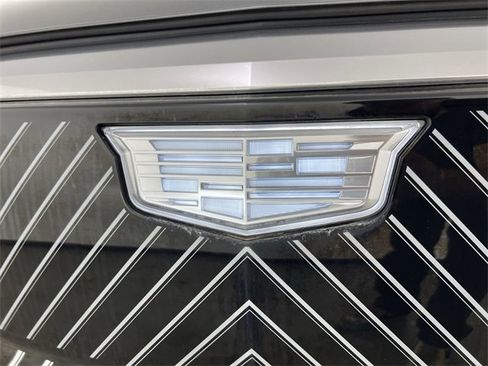 Used 2023 Cadillac Lyriq 2WD image 32