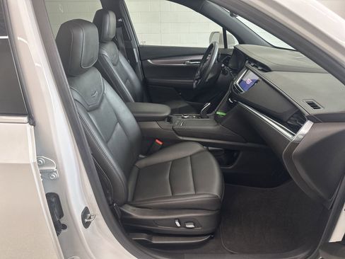 Used 2021 Cadillac XT6 Luxury FWD image 14