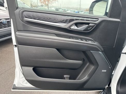 Used 2022 GMC Yukon XL Denali image 10