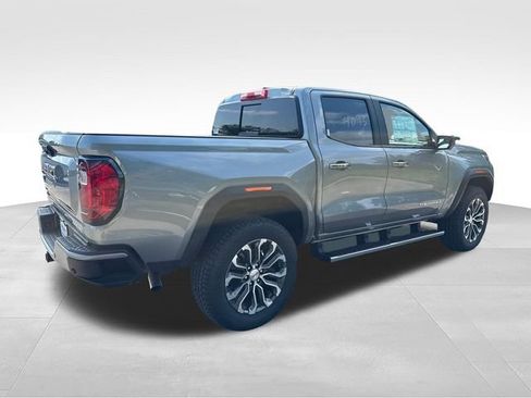 New 2026 GMC Canyon Denali w/ LPO, Black Badging Package AWD/4WD image 5