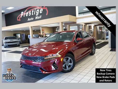 Used 2021 Kia K5 LX FWD image 1